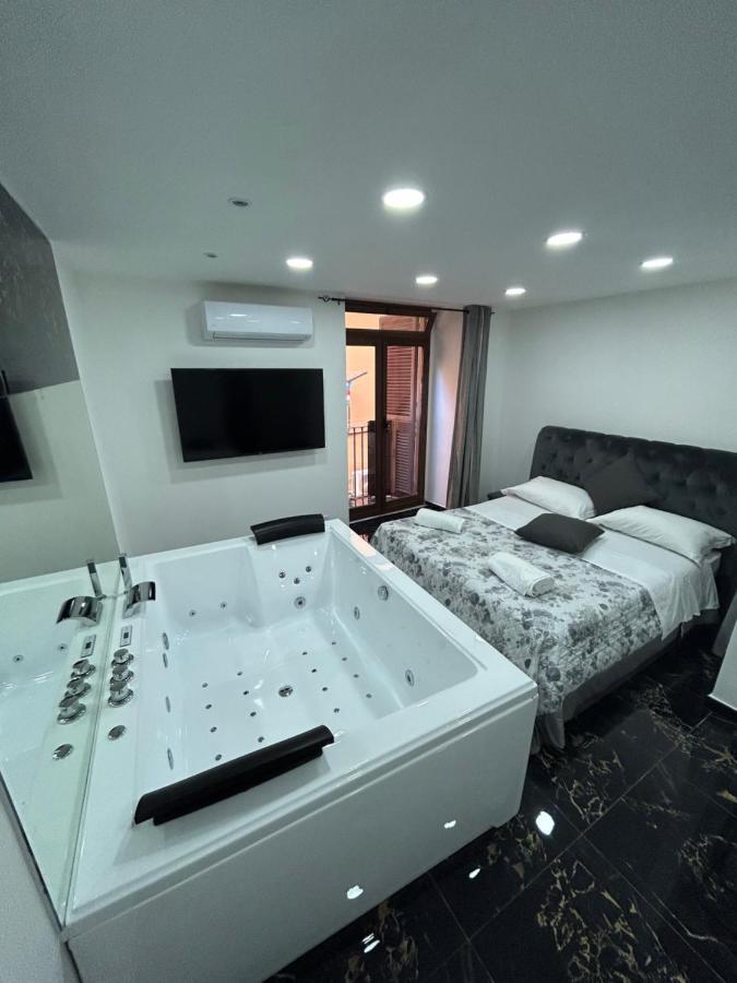 Giovanni Luxury Suites 나폴리 외부 사진